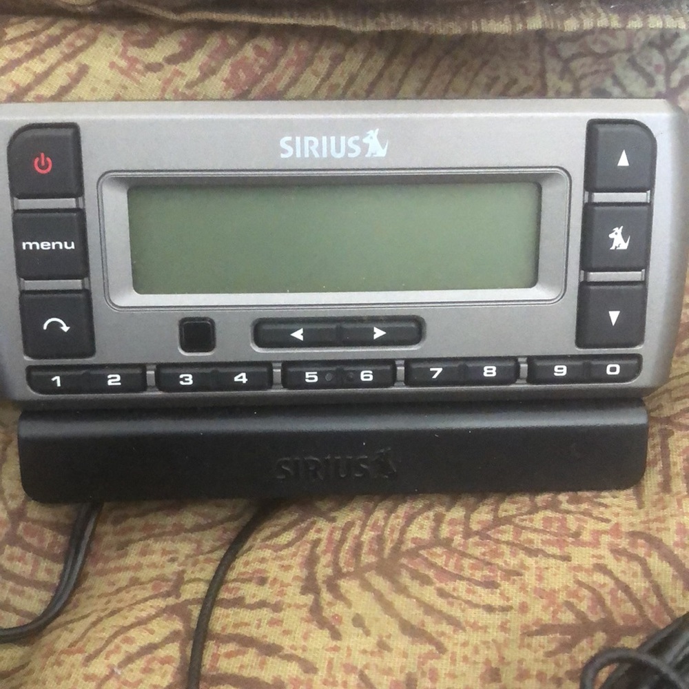 SIRIUS  XM RADIO - Picture 2 of 6